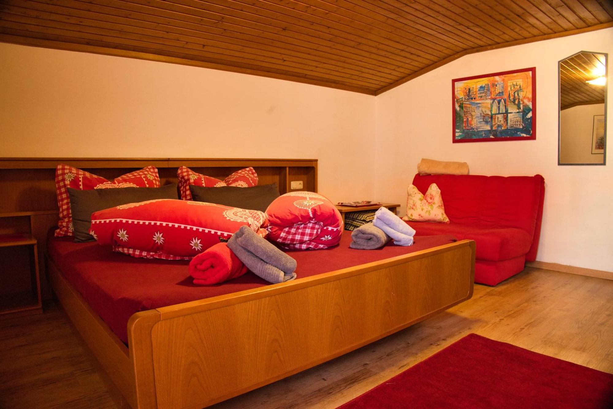 Haus Bergheim Apartment Заалбах-Хинтерглем Екстериор снимка